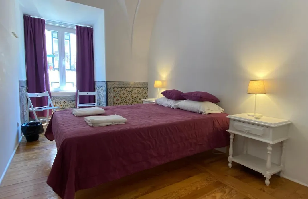 Lost Inn Lisbon Hostel-1